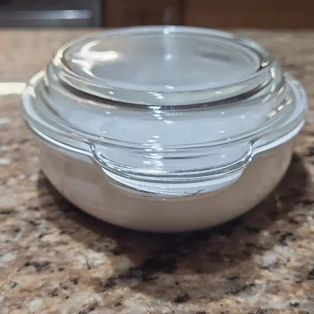 Corning Ware White Casserole Dish with Glass Lid P-14-B  14 oz